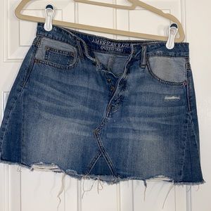 American Eagle Denim Skirt (Size 8)